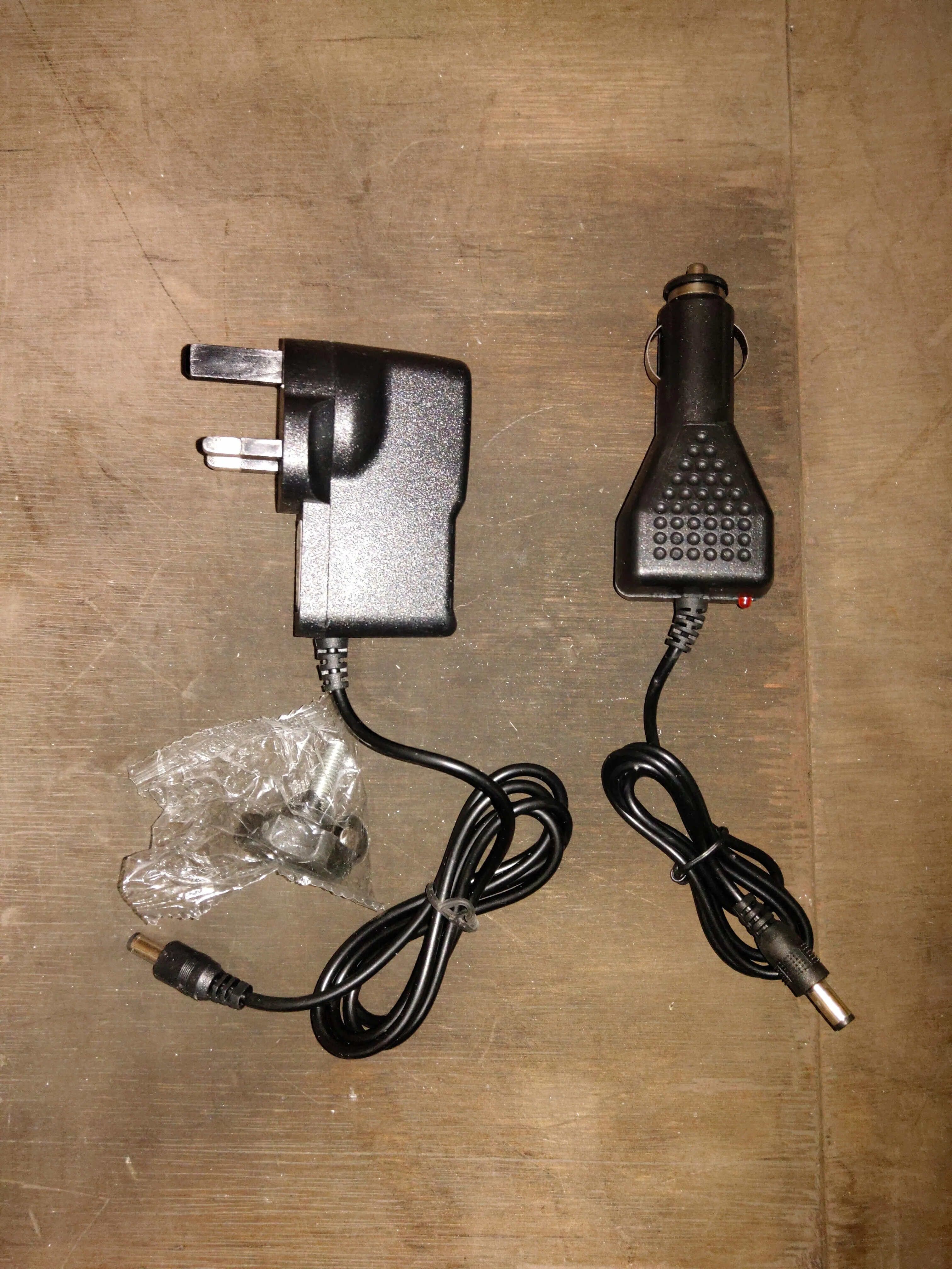 AIKO 200W LED Rechargeable Sport Lamp Flood Light | Model: LED-GYRLF200A2